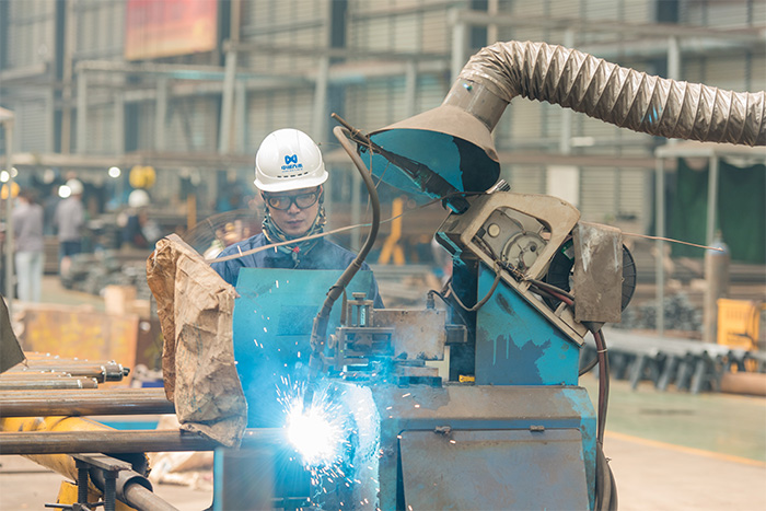 樟树网架自动化焊接